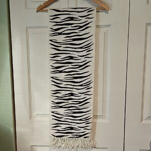 🖤 dELiA*s Zebra Print Knit Scarf with Fringe | Black & White | Y2K Style